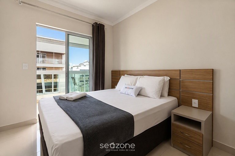 Apto. c/ Balcón en Condo. c/ Piscina RBM0305
