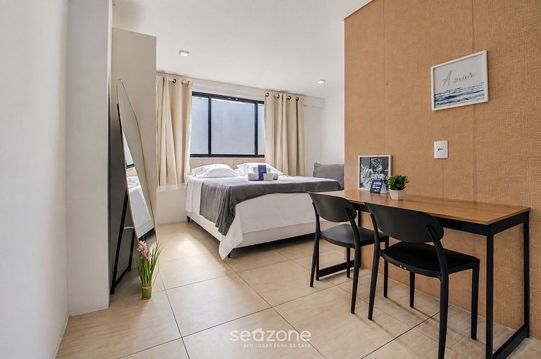 Studio en Condo. c/ Piscina y Garaje GOL0205