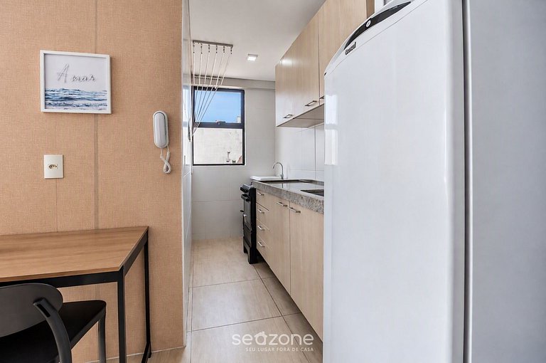 Studio em Cond. c/ Piscina e Garagem GOL0205
