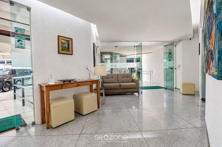 Studio em Cond. c/ Piscina e Garagem GOL0205