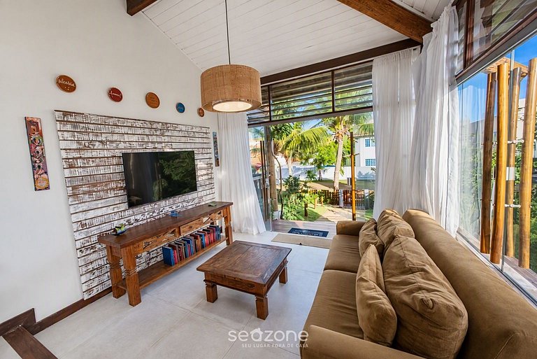 Casa em Cond. c/ Piscina Privativa AJE0002
