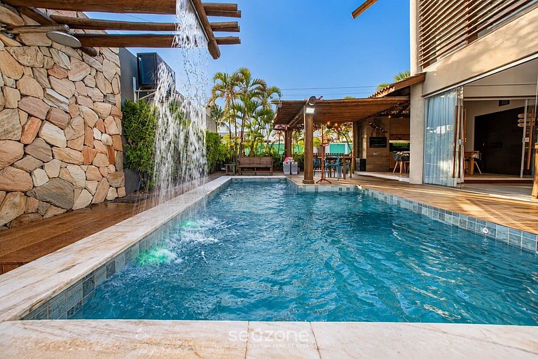 Casa en Condo. c/ Piscina Priv. AJE0002