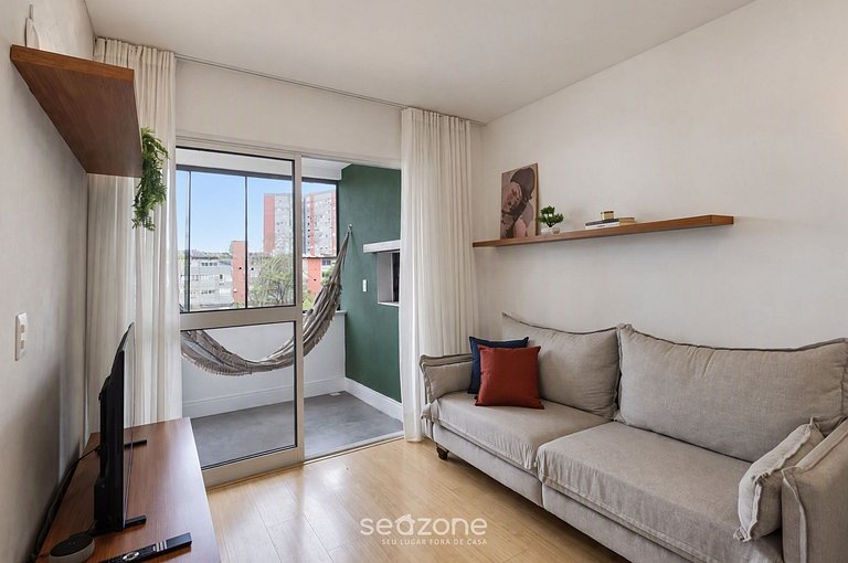 Apto. Bien ubicado en Condo. c/ Piscina PCF0301