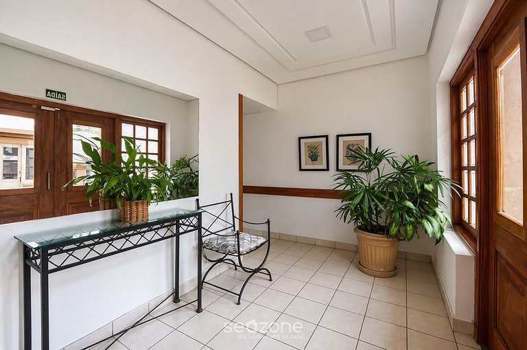 Apto. Bien ubicado en Condo. c/ Piscina PCF0301