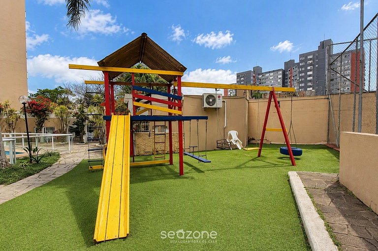 Apto. Bem localizado em Cond. c/ Piscina PCF0301
