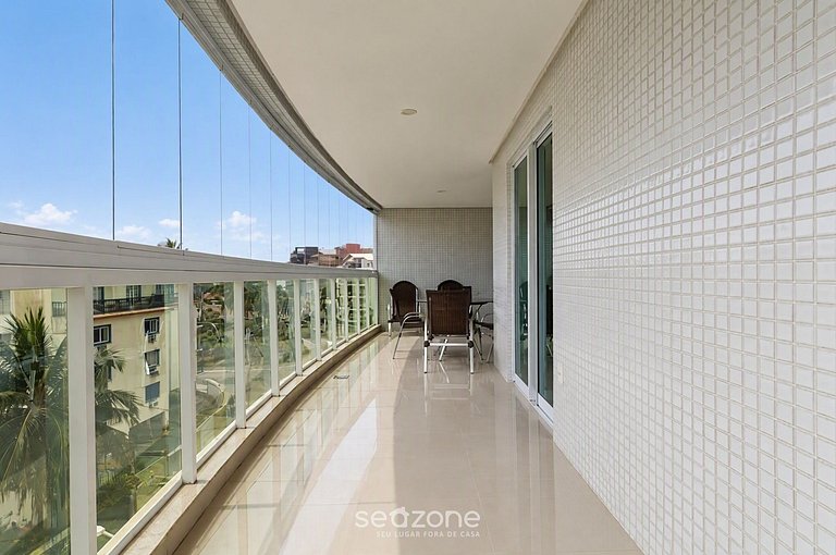 Apto. c/ Balcón en Condo. c/ Piscina RBM0305