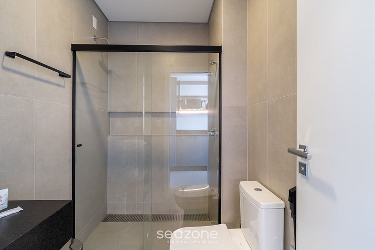 Completo a 150m da Praia de Jurerê PTE0507