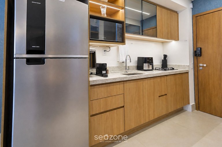 Studio em Cond. c/ Piscina e Vista Cid. HCL2906
