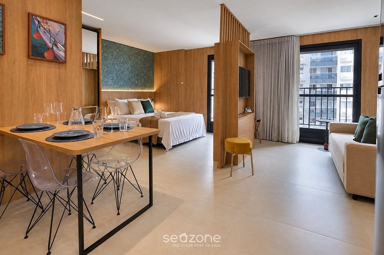Studio em Cond. c/ Piscina e Vista Cid. HCL2906