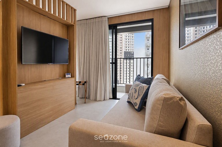 Studio em Cond. c/ Piscina e Vista HCL2406