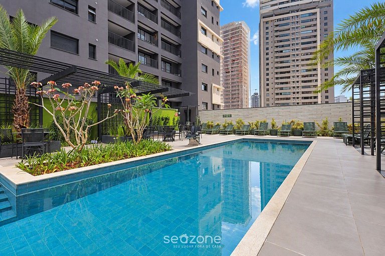 Studio em Cond. c/ Piscina e Vista HCL2406
