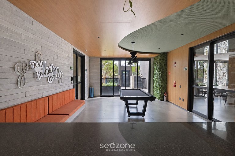 Studio em Cond. c/ Piscina e Vista HCL2406
