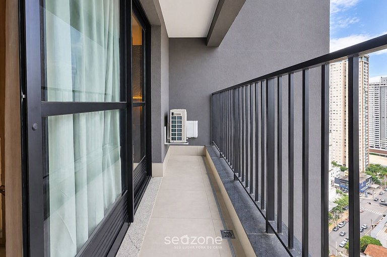 Studio em Cond. c/ Piscina e Vista HCL2406