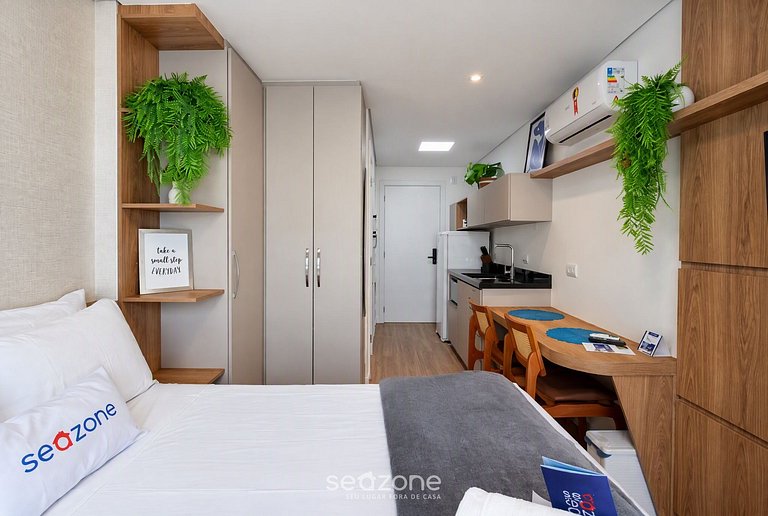 Studio em Cond. c/ Piscina e Vista BAT0203