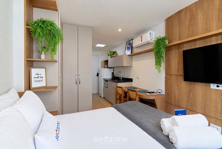 Studio em Cond. c/ Piscina e Vista BAT0203