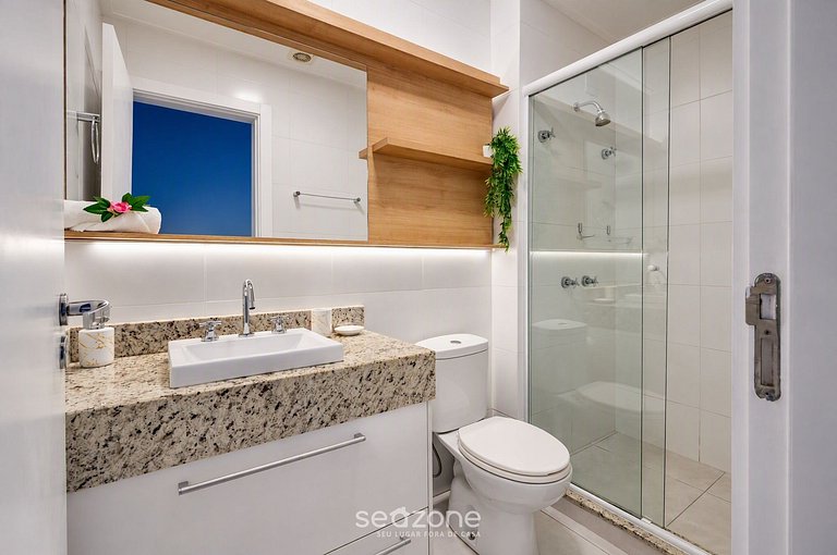 Apto. en Condo. c/ Piscina y parr. LPE0205