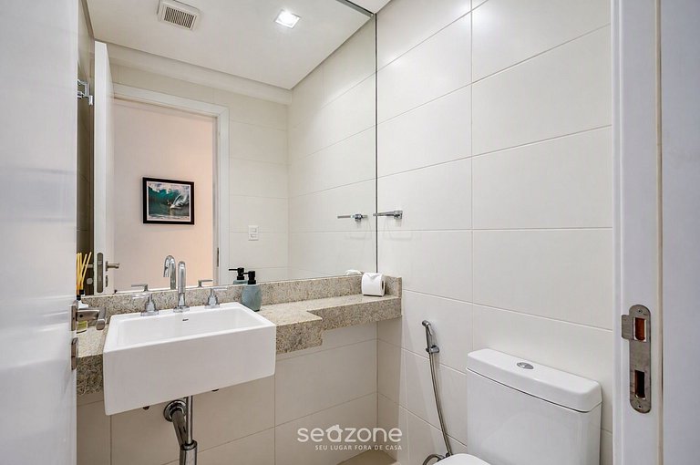 Apto. en Condo. c/ piscina y parr. DBE0000