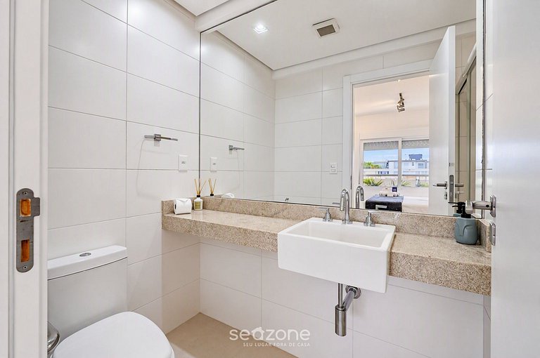 Apto. en Condo. c/ piscina y parr. DBE0000