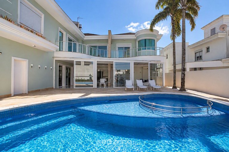 Casa en Condo. c/ Piscina Priv. TIR0563