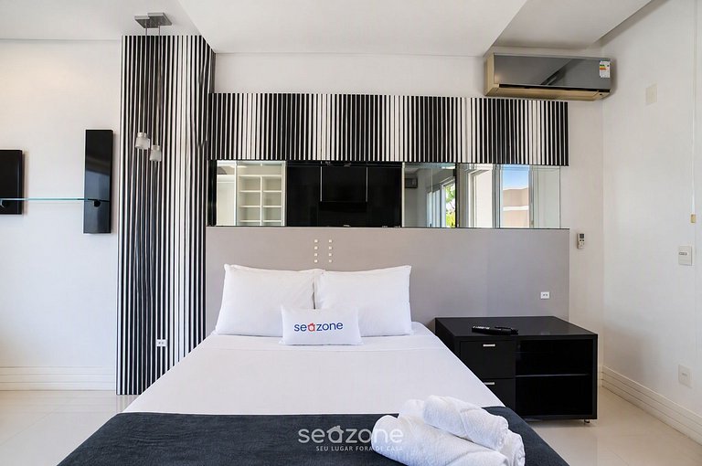 Casa em Cond. c/ Piscina Priv. TIR0563