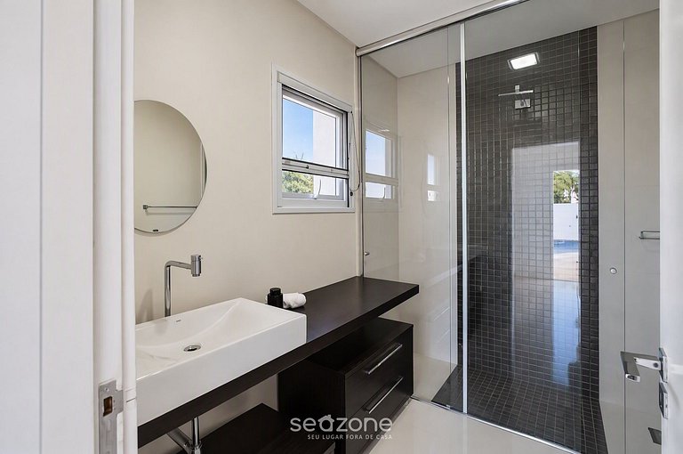 Casa en Condo. c/ Piscina Priv. TIR0563