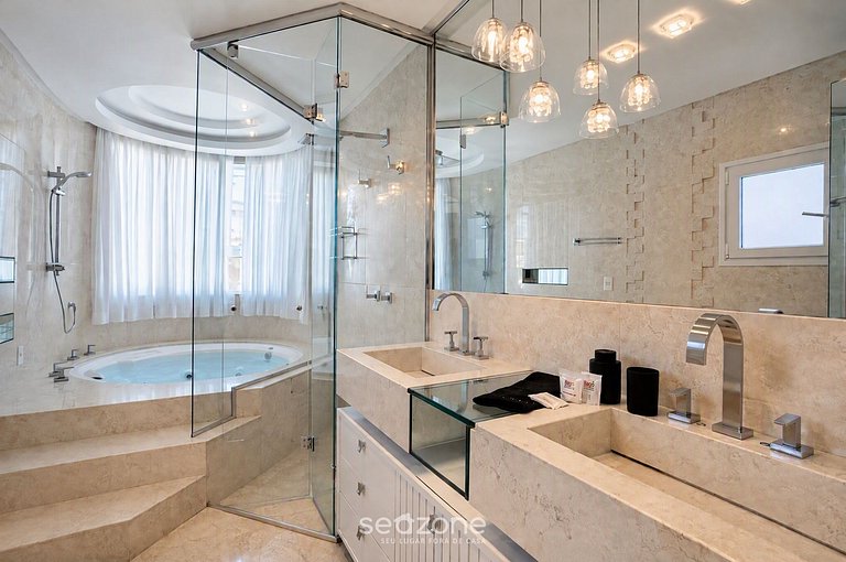Casa em Cond. c/ Piscina Priv. TIR0563