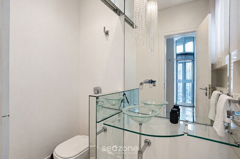 Casa c/ Piscina Priv. em Jurerê Int. TIR0563