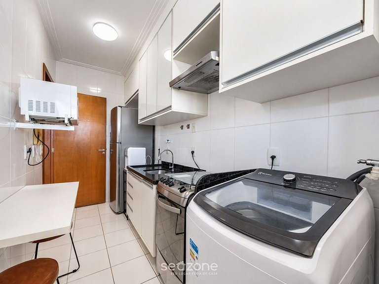 Apto. em Cond. c/ Piscina e Vista Cid. GII0302