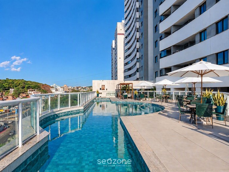 Apto. em Cond. c/ Piscina e Vista Cid. GII0302