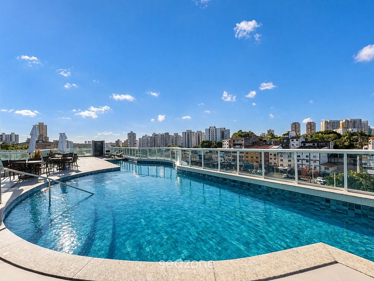 Apto. em Cond. c/ Piscina e Vista Cid. GII0302