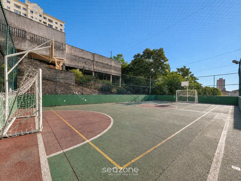 Apto. em Cond. c/ Piscina e Vista Cid. GII0302