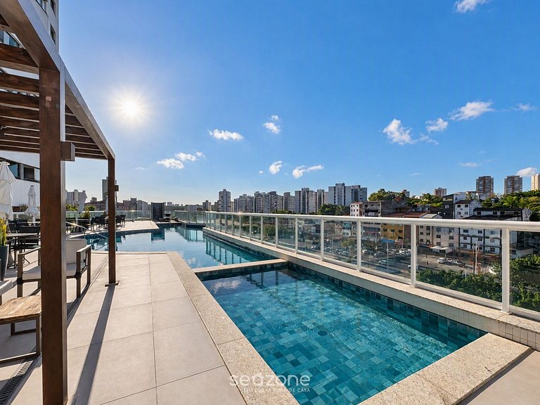 Apto. em Cond. c/ Piscina e Vista Cid. GII0302