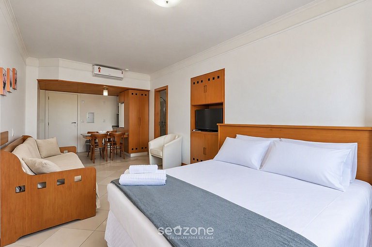 Studio em Cond. c/ Piscina a 950m da Pr SUL1004