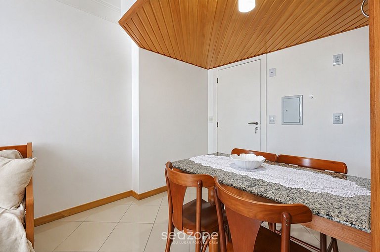Studio em Cond. c/ Piscina a 950m da Pr SUL1004