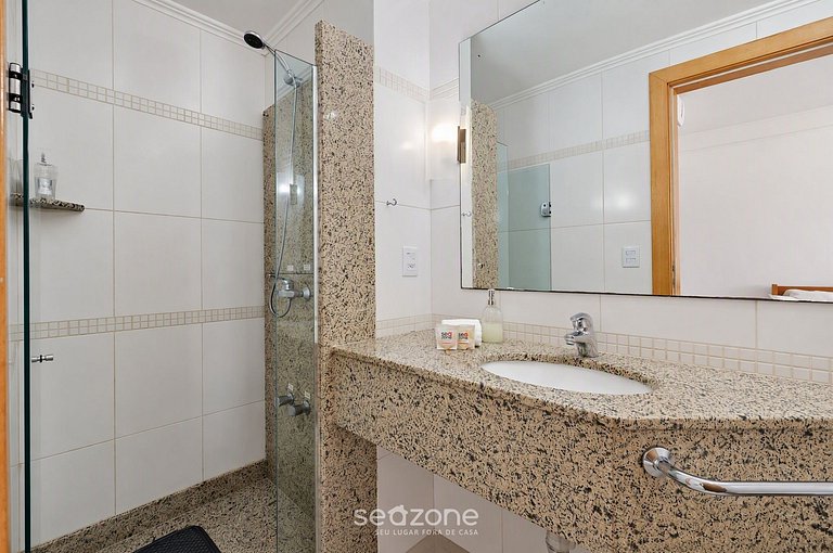 Estudio en Cond. con Piscina a 400m SUL1004