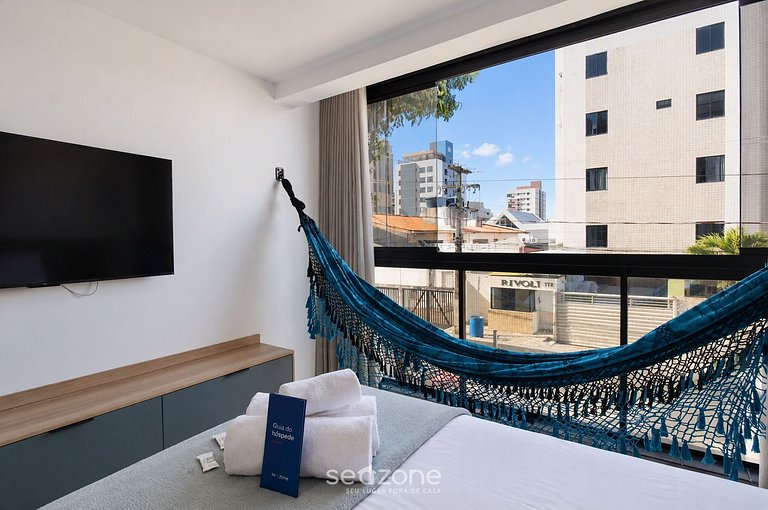 Studio em Cond. c/ Piscina a 480m AZZ0102