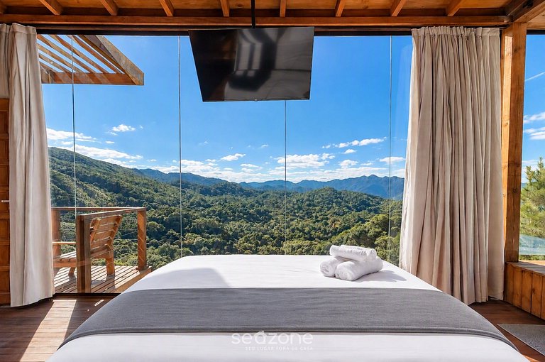 Cabaña con hidromasaje y vista a la montaña VST030