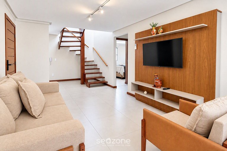 Casa em Cond. c/ Piscina e Lago VPG0103