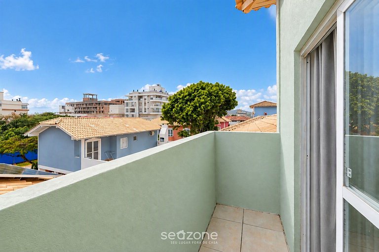 Casa em cond c piscina 150m praia Mariscal CCM004
