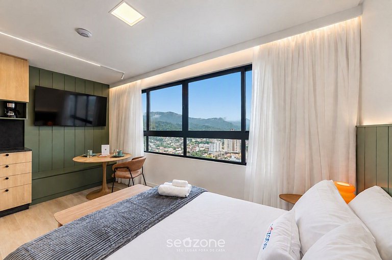 Studio em Cond. c/ Piscina e Vista Cid. PIN1510