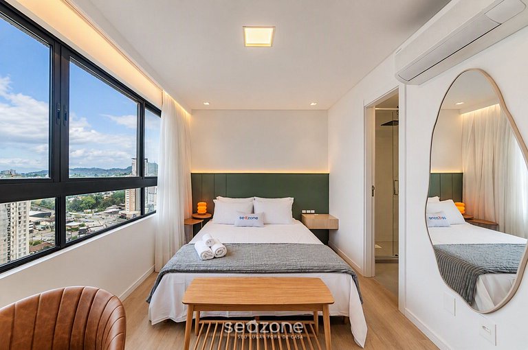 Studio em Cond. c/ Piscina e Vista Cid. PIN1510