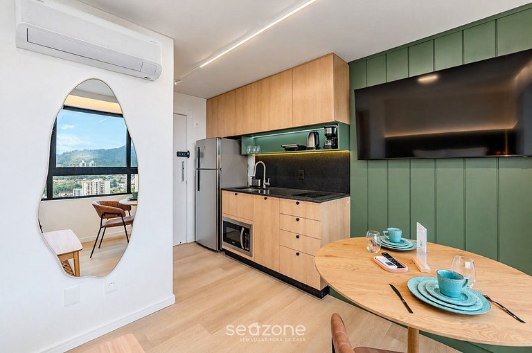 Studio em Cond. c/ Piscina e Vista Cid. PIN1510
