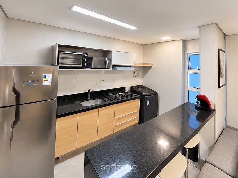 Apto. Bem localizado em Cond. c/ Piscina GRLB1203