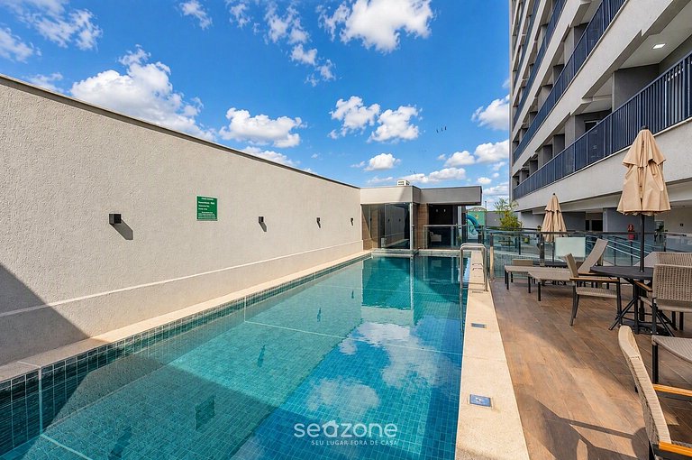 Apto. Bem localizado em Cond. c/ Piscina GRLB1603
