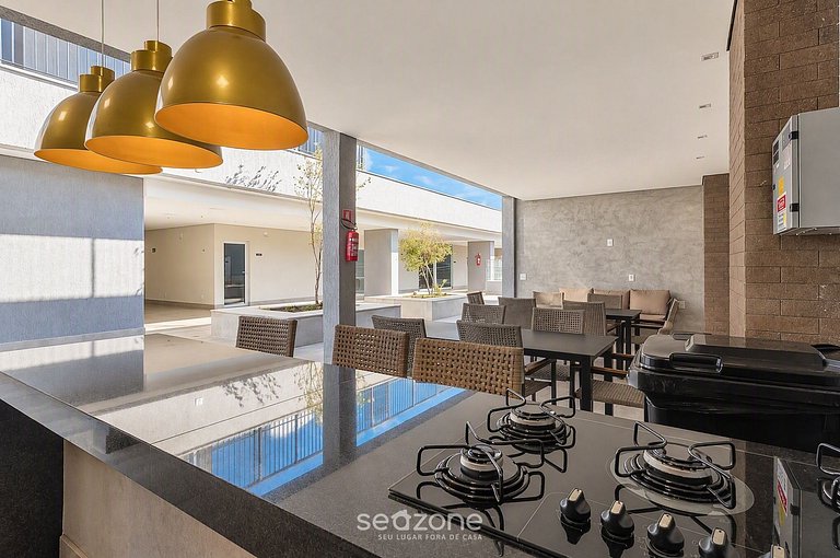 Apto. Bem localizado em Cond. c/ Piscina GRLB1603