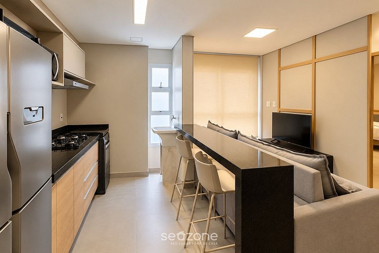 Apto. Bem localizado em Cond. c/ Piscina GRLB1603