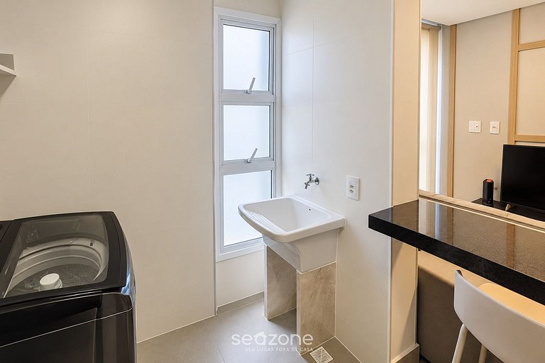 Apto. Bem localizado em Cond. c/ Piscina GRLB1603