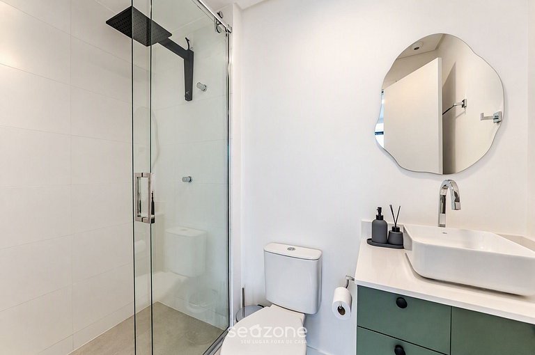 Studio em Cond. c/ Piscina e Vista Cid. PIN1510
