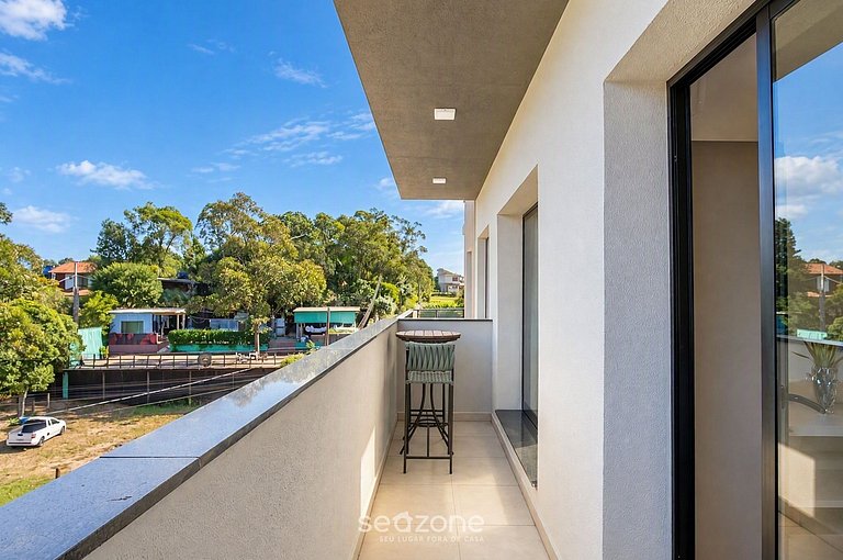 Studio em Cond. c/ Piscina e Varanda RSO0040