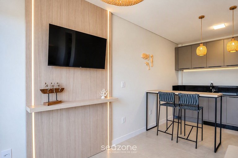 Studio em Cond. c/ Piscina e Varanda RSO0040